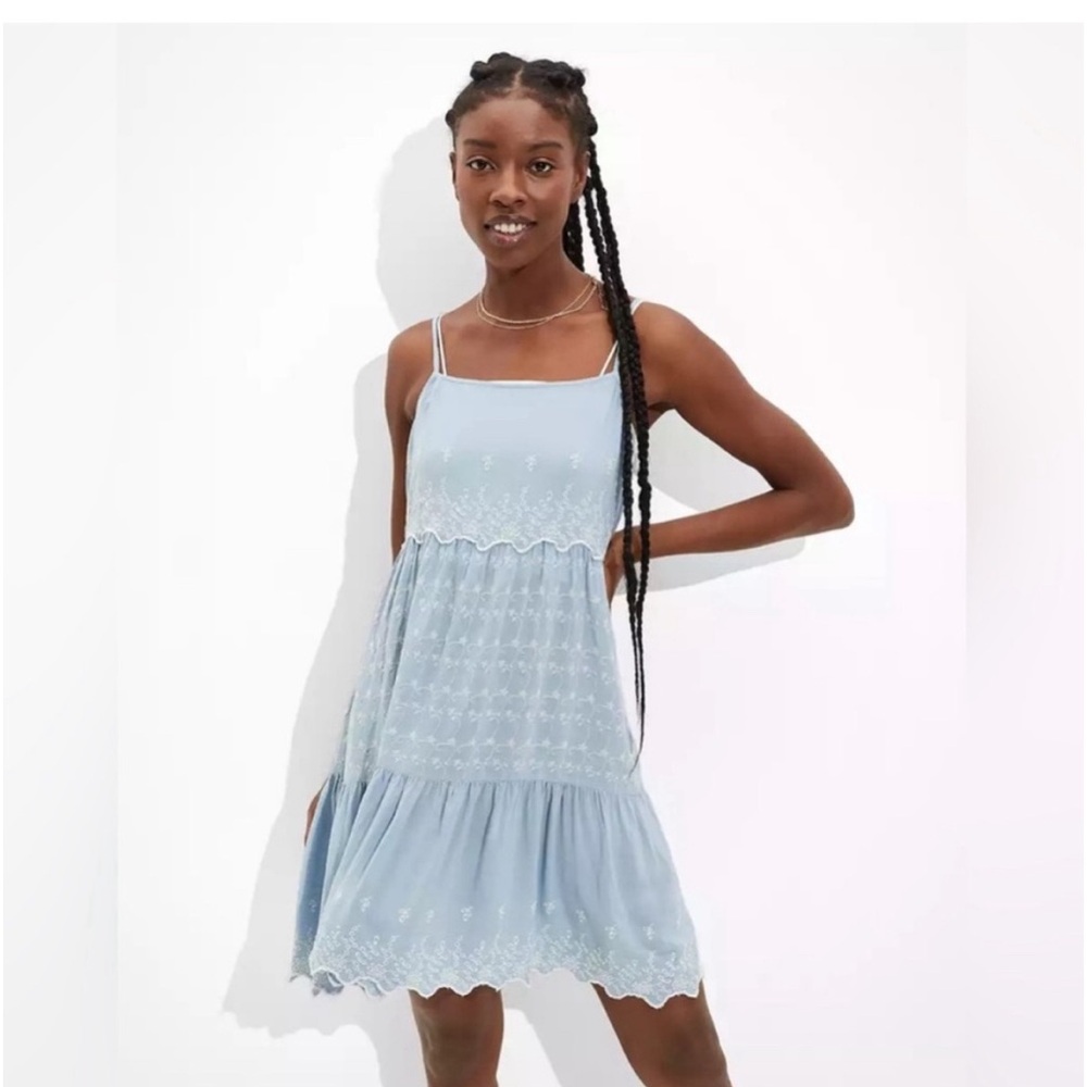 American Eagle Outfitters Blue and white Sundess